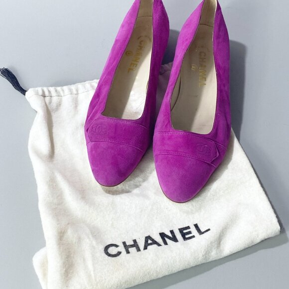 CHANEL Vintage Fuchsia Suede Flats Made in Italy Size 8.5 - Picture 2 of 9